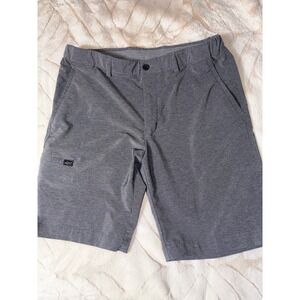 Greg Norman Golf Shorts Mens 32 Grey Excellent Stretch Performance Shark Logo